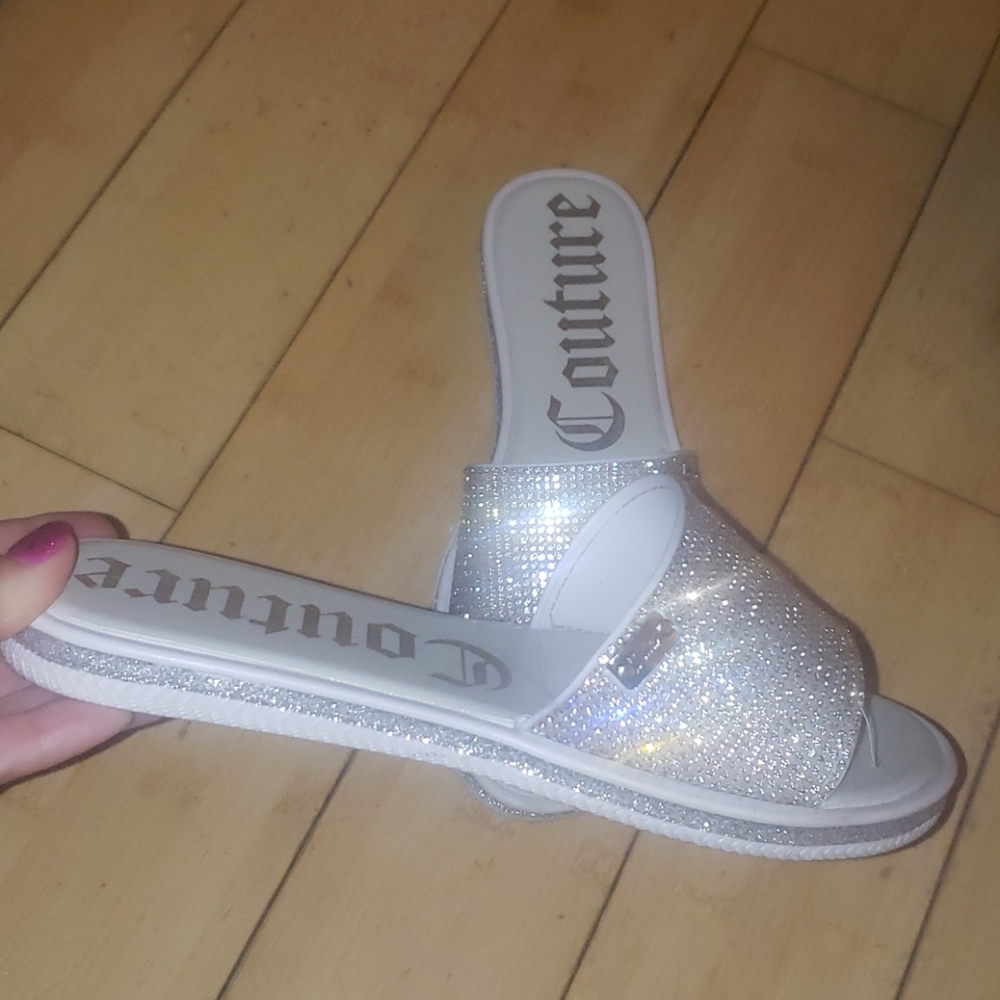 Juicy couture flat sandals size 8